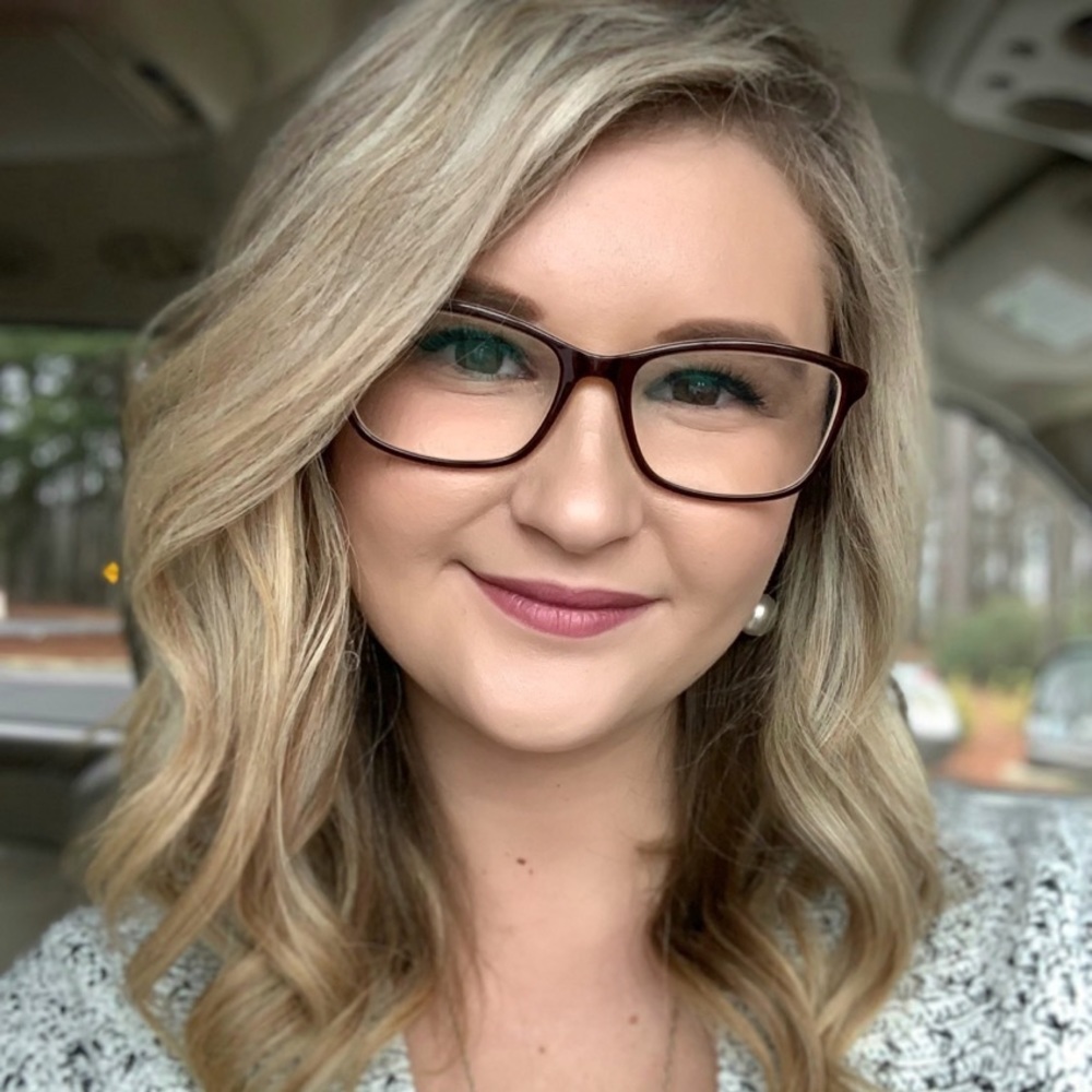Meet your Posher, Emily